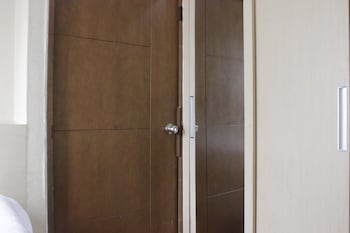 private and stylish 2br at gateway apartment ahmad yani cicadas