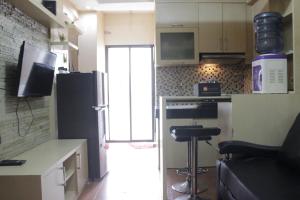 private and stylish 2br at gateway apartment ahmad yani cicadas