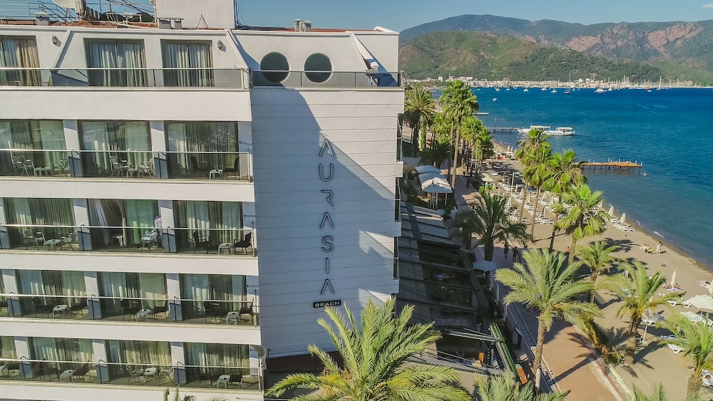 aurasia beach hotel