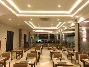 lynn hotel mojokerto