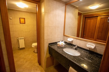 huinid bustillo hotel and spa