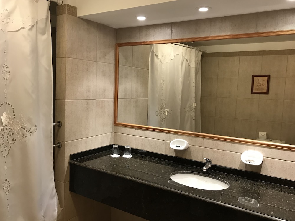 huinid bustillo hotel and spa