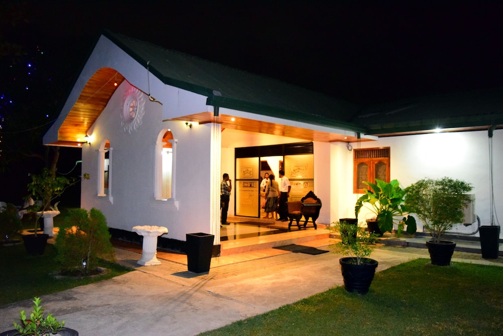 guruge kings island resort