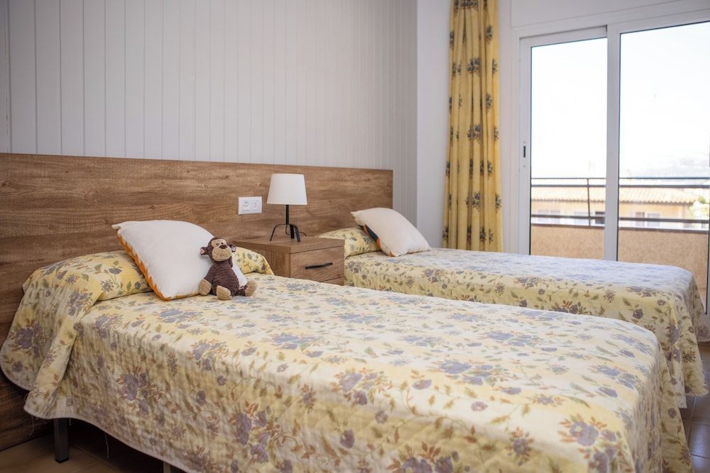 rv hotels apartamentos la pineda
