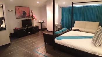 the venue residence and cabaret