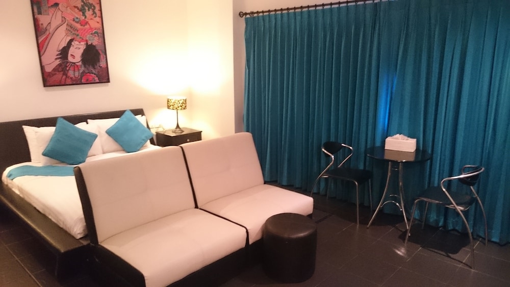 the venue residence and cabaret