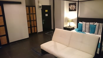 the venue residence and cabaret