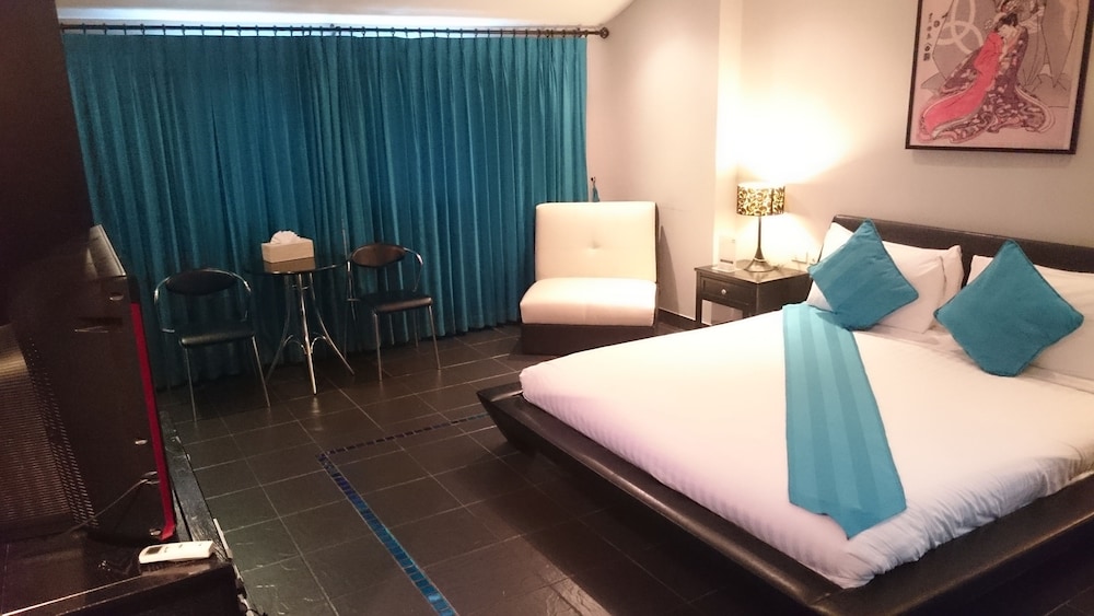 the venue residence and cabaret