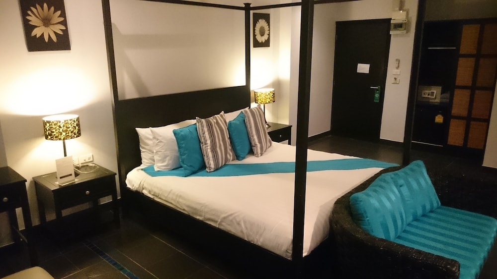 the venue residence and cabaret