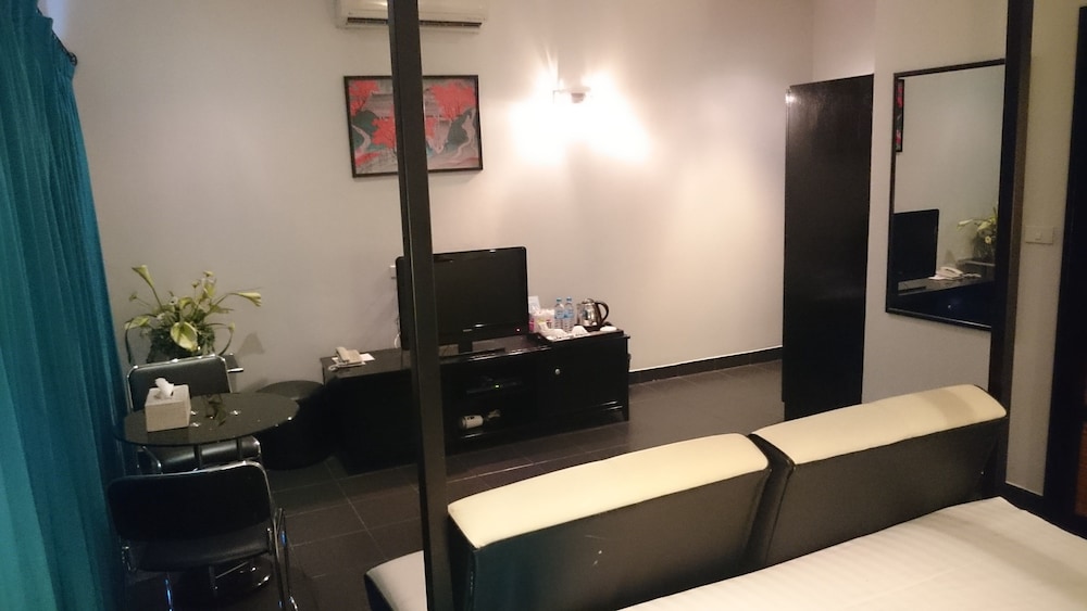 the venue residence and cabaret