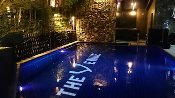 the venue residence and cabaret