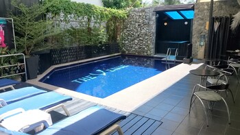 the venue residence and cabaret