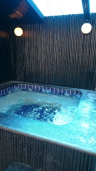 the venue residence and cabaret