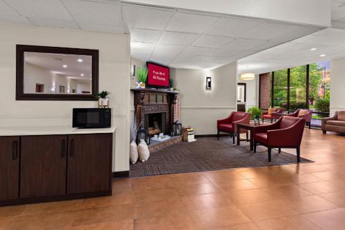 red roof inn norwich