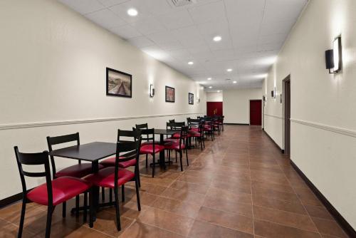 red roof inn norwich