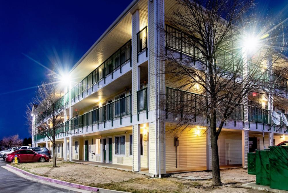 hometowne studios by red roof colorado springs airport