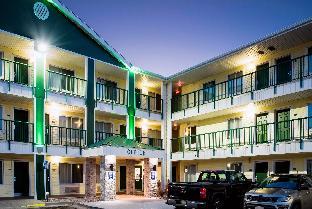 hometowne studios by red roof colorado springs airport