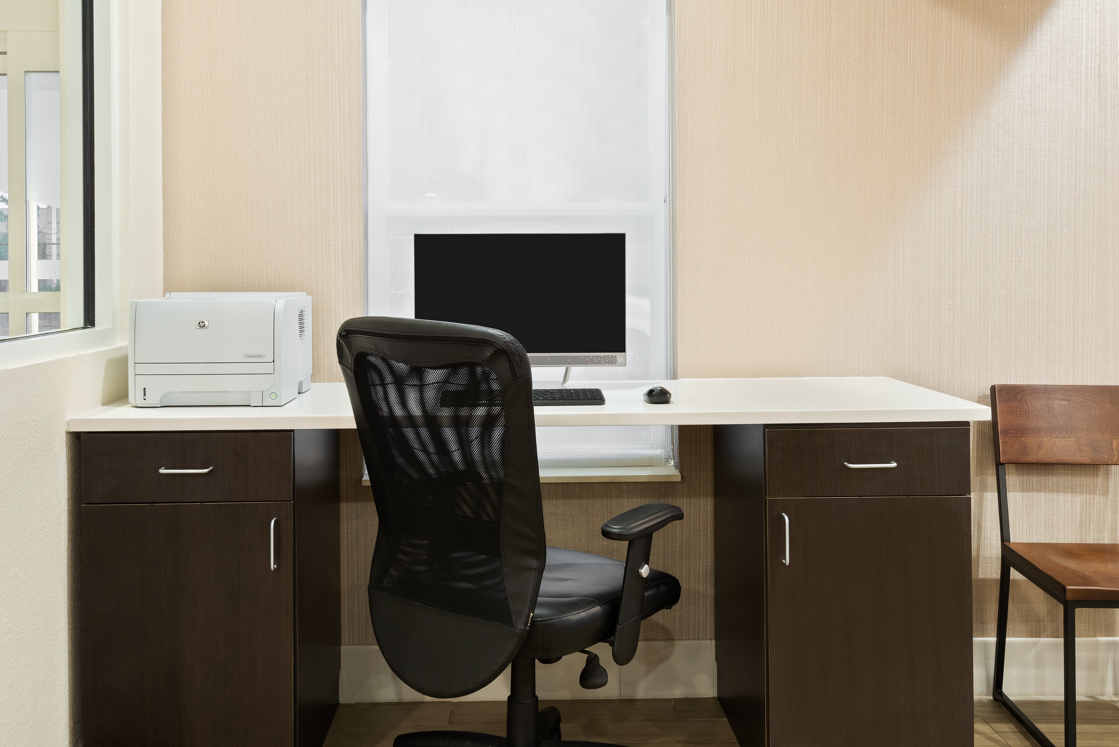 holiday inn express and suites columbus airport east by ihg