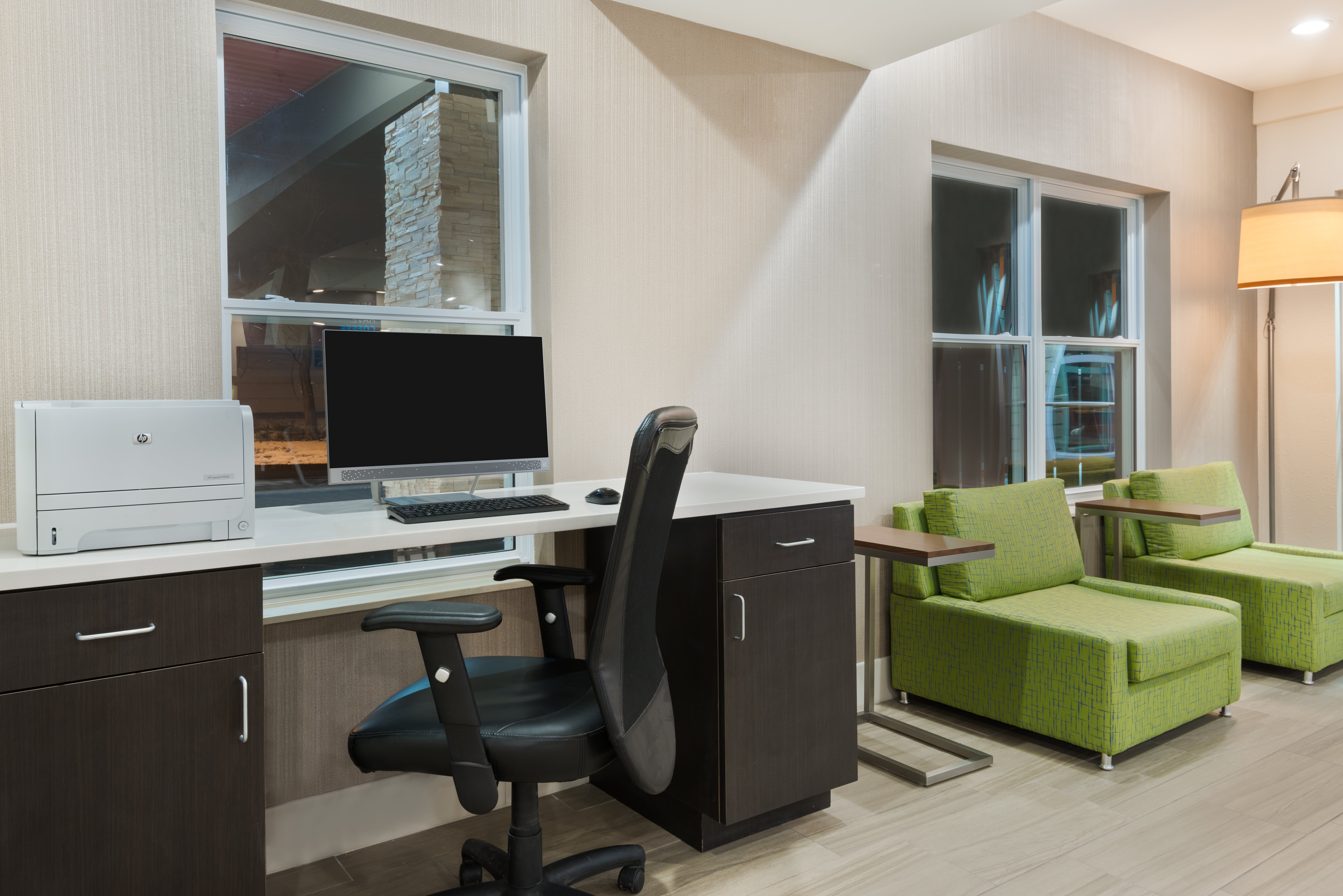 holiday inn express and suites columbus airport east by ihg