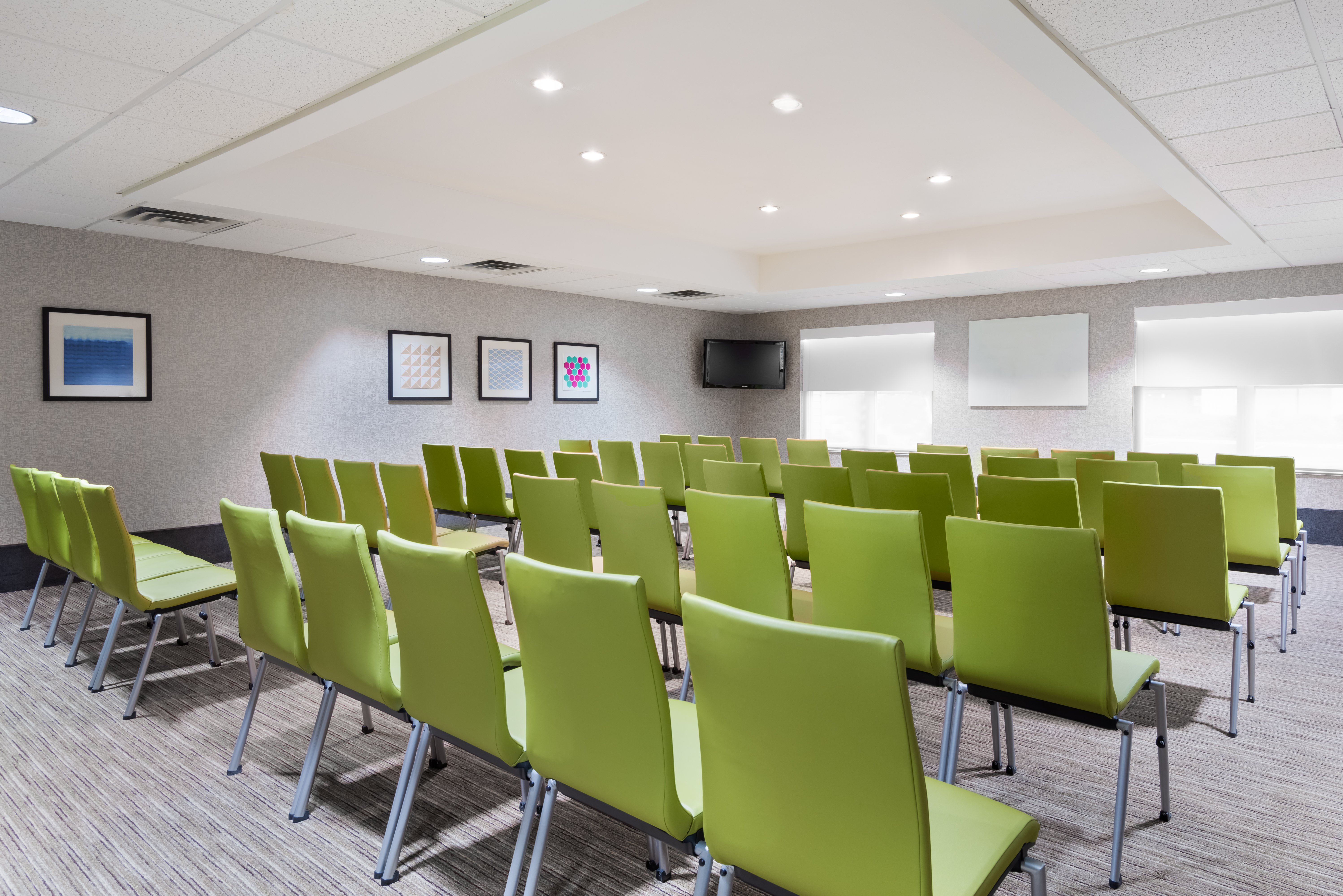 holiday inn express and suites columbus airport east by ihg