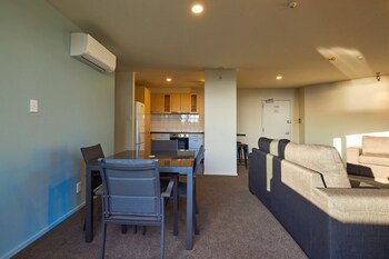 seafront apartment at kaikoura holiday homes