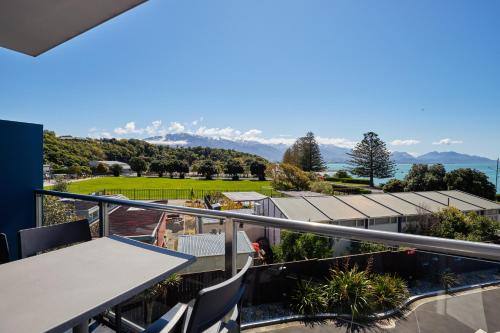 seafront apartment at kaikoura holiday homes