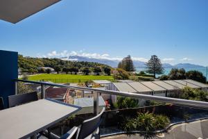 seafront apartment at kaikoura holiday homes