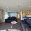 seafront apartment at kaikoura holiday homes
