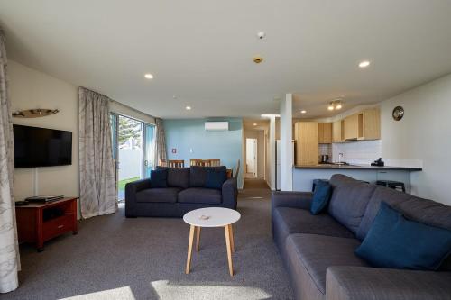 seafront apartment at kaikoura holiday homes