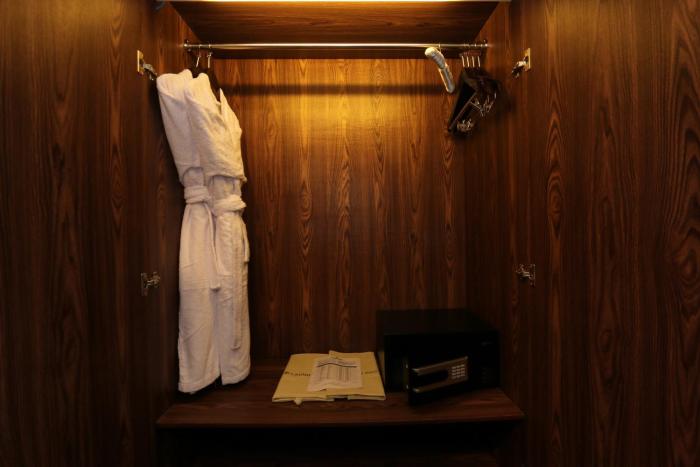 de vins sky hotel seminyak