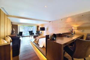 de vins sky hotel seminyak