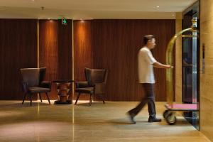 de vins sky hotel seminyak