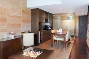 de vins sky hotel seminyak