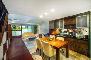 de vins sky hotel seminyak