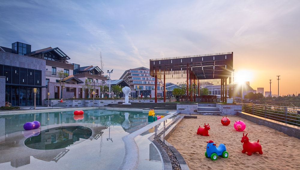 blossom water museum hotel