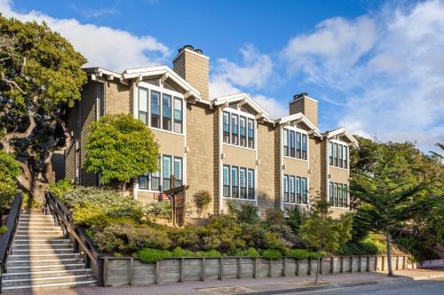 Carriage House Inn,Carmel-By-The-Sea>>Carmel,4 star