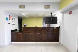 countryside inn and suites