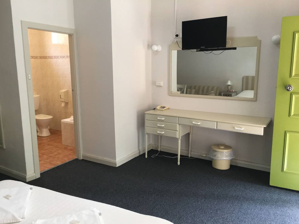 town and country motel