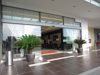 d hotel seri iskandar