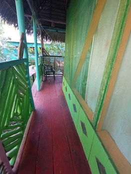 hostal buho amazonas tours