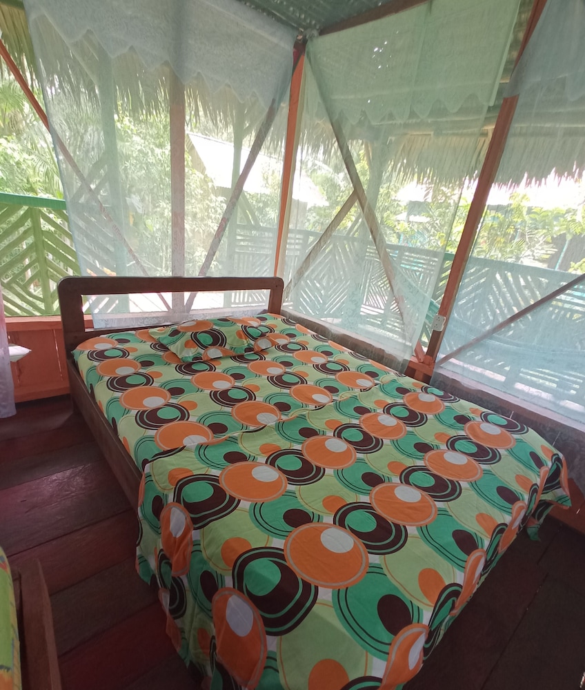 hostal buho amazonas tours