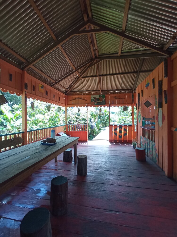 hostal buho amazonas tours