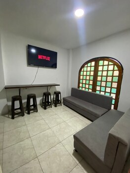 mahalo hostel boutique