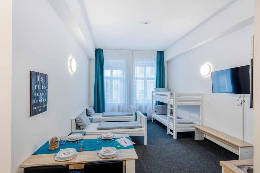 la serviced apartments