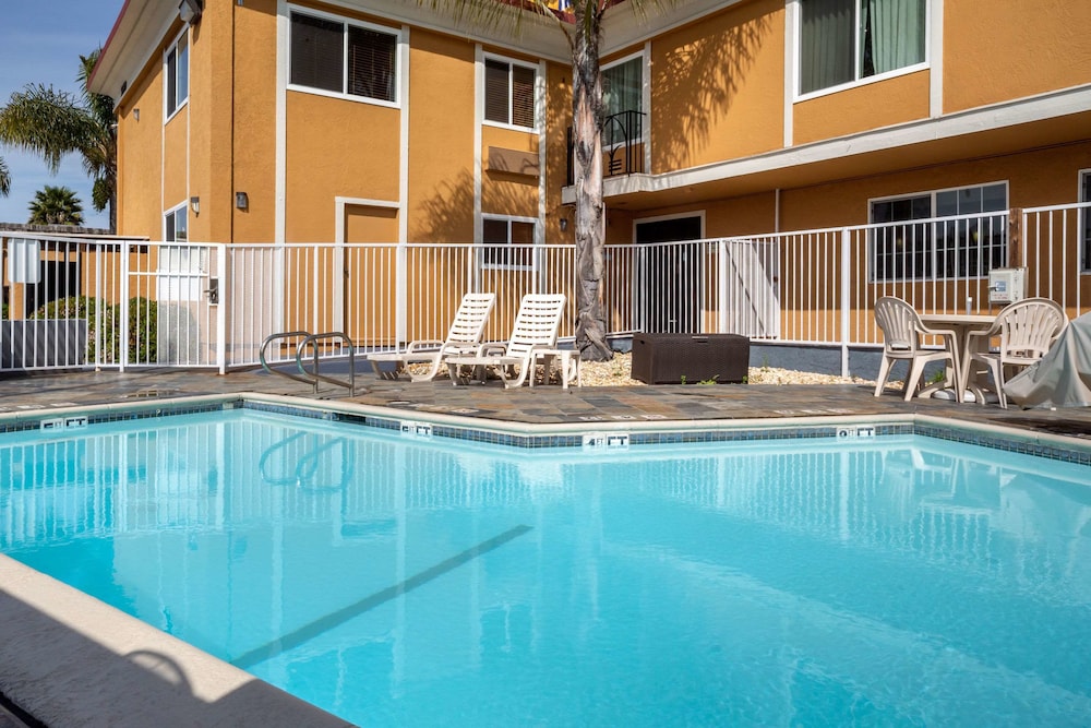 comfort inn castro valley
