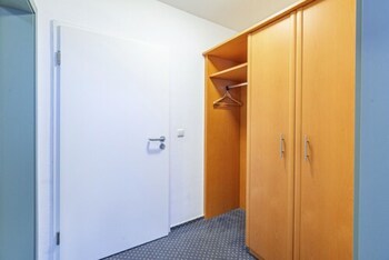 hotel rostock west im kritzmow park