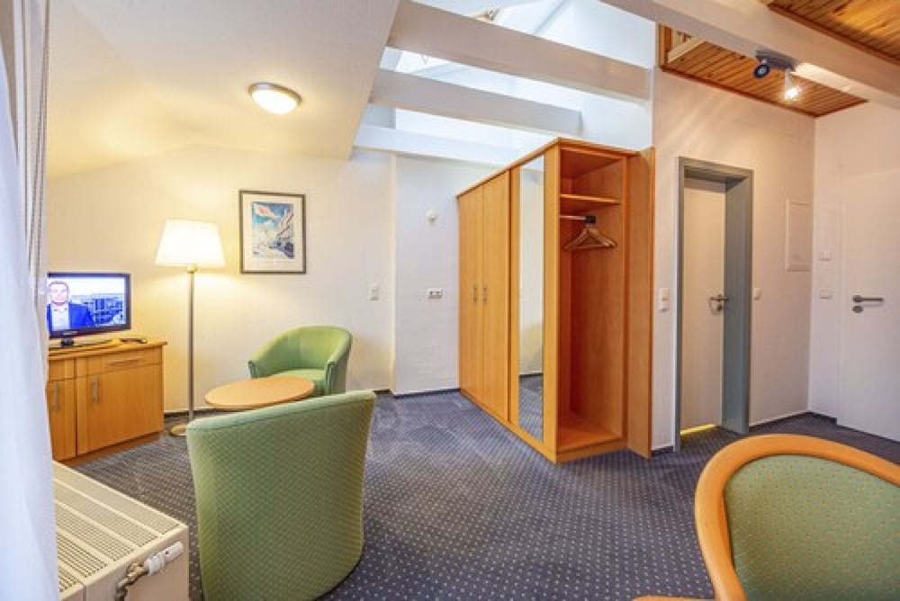 hotel rostock west im kritzmow park