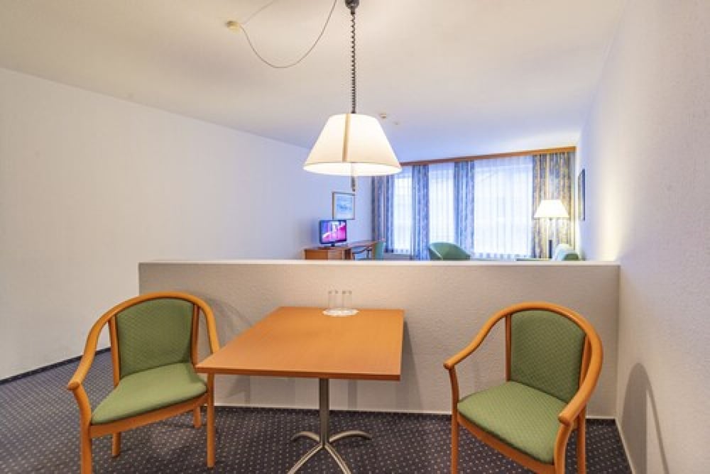 hotel rostock west im kritzmow park