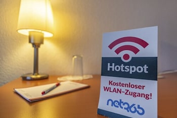 hotel rostock west im kritzmow park