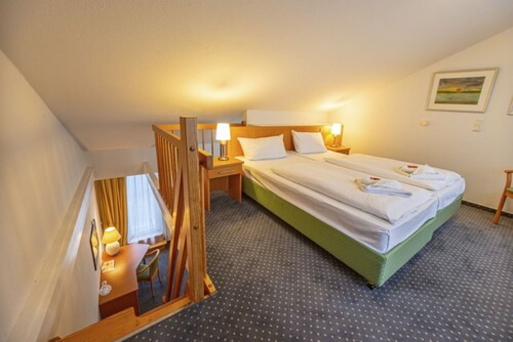 hotel rostock west im kritzmow park